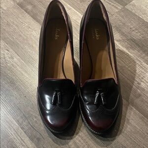 Clarks Women's dark Burgundy Tassel Mary Jane’s 71/2